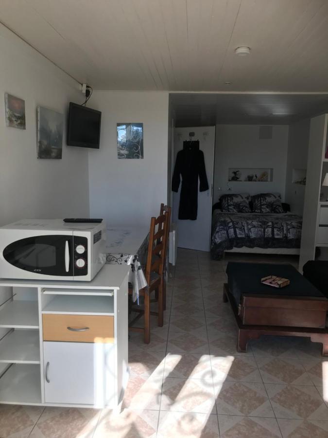 Charmant Studio meublé Montignac-Charente Extérieur photo